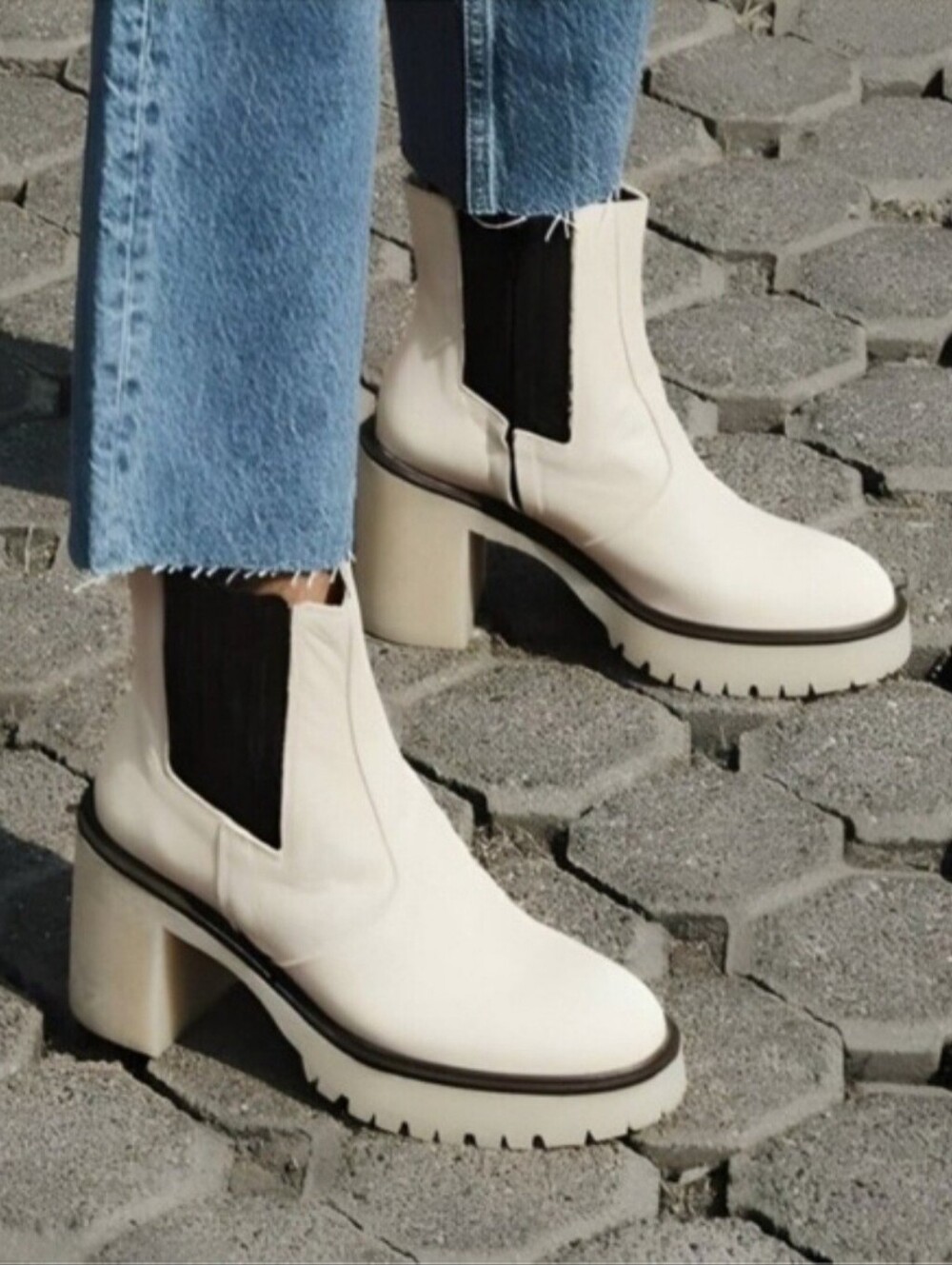 Free People James Chelsea Boots White/Bone 39.5 Leather Made In Spain Fall Boots - Picture 3 of 14